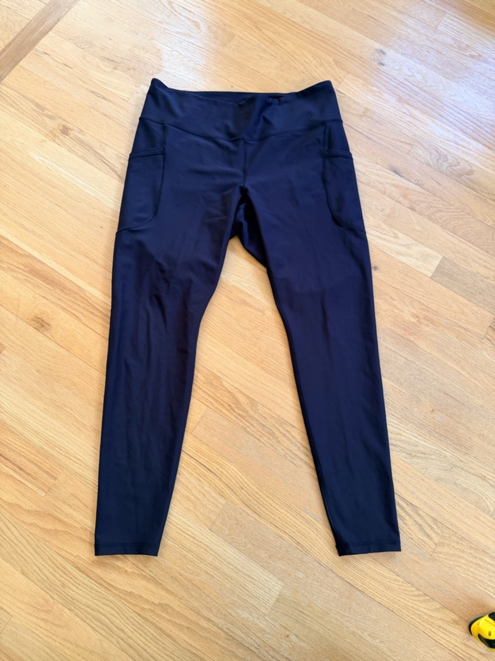 Women's Size XL "Old Navy" Black High-Rise Pocket Leggings YOGA GUC ❤️